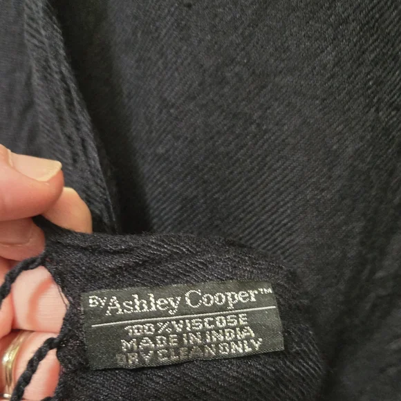 Ashley Cooper Black Scarf Shawl - Picture 7 of 7